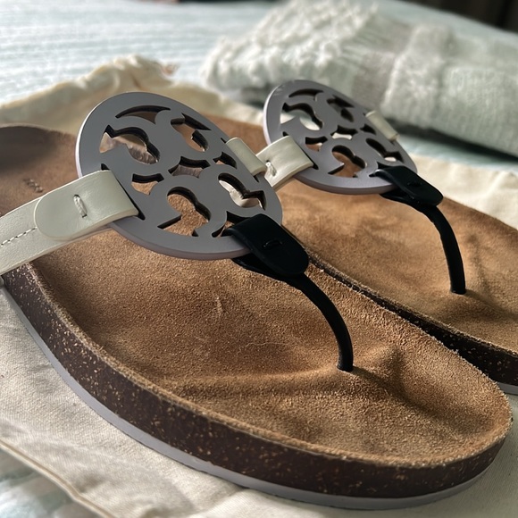 🤍💜 Tory Burch Miller Cloud Sandals 🖤🤍 - Picture 7 of 13